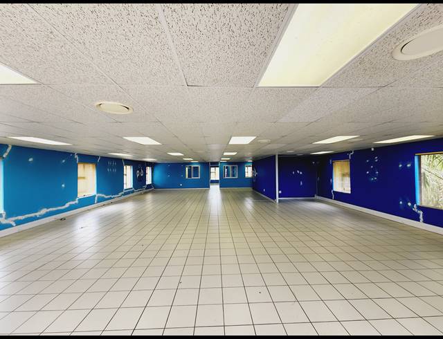 350M² OFFICE TO LET IN NORTH RIDING